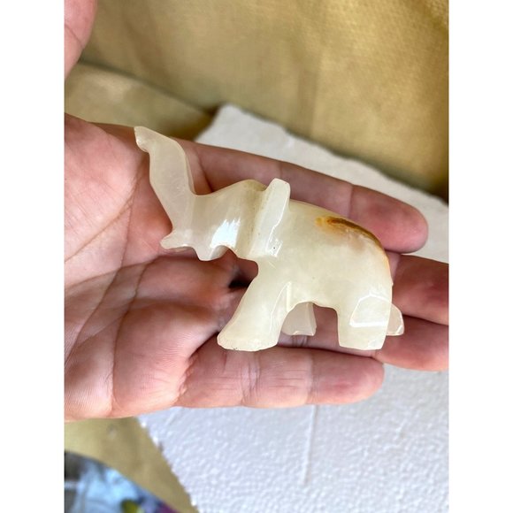 Marble Hand Carved Alabaster Made In Italy lot of 6 figurines Elephant Dogs, - Picture 6 of 11